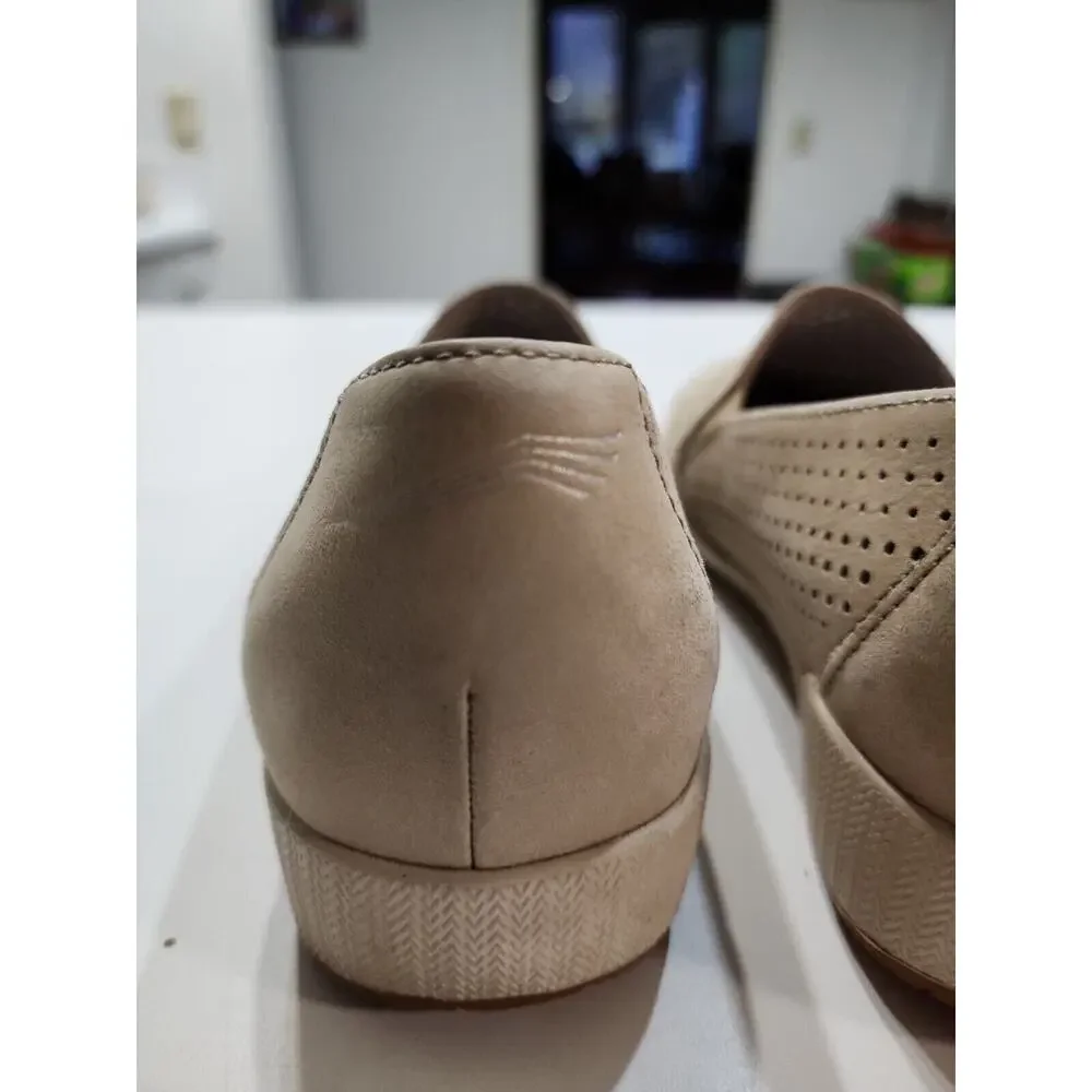 Dansko Odina Women’s Shoes Size 37 / US 6.5-7 Beige Slip On Loafers